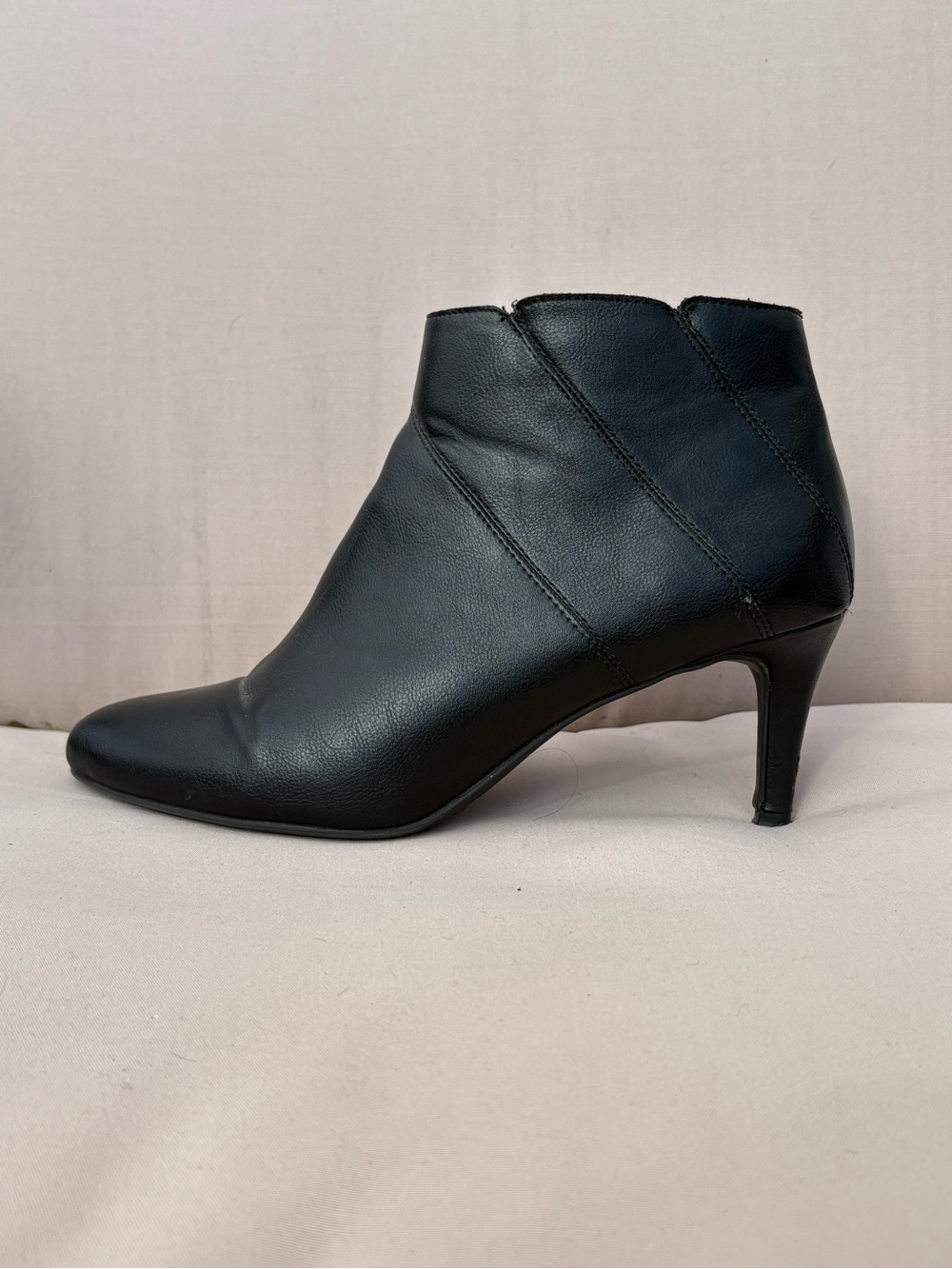 Classic Black Leather Ankle Boots - Sleek Mid Heel